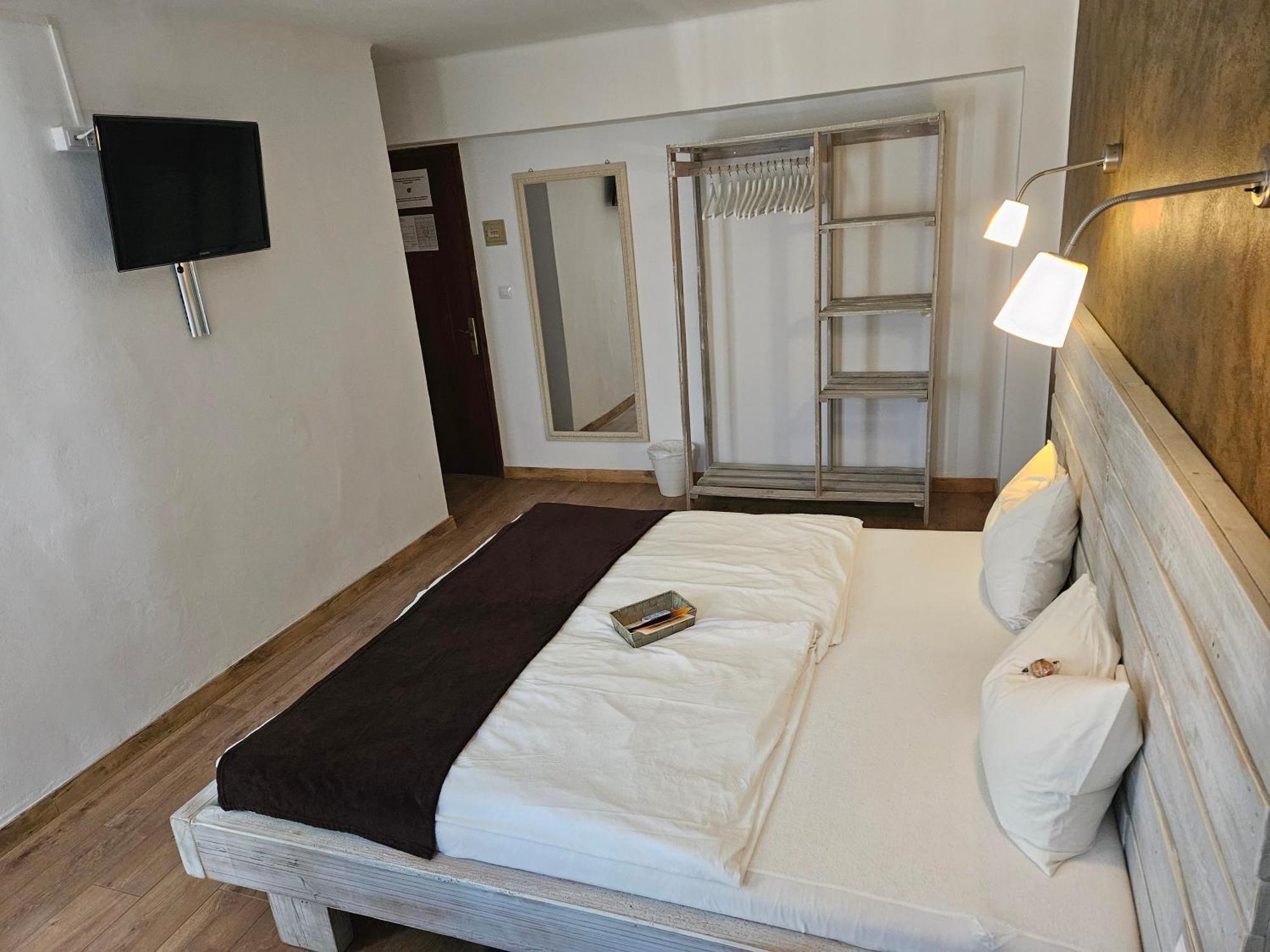 Seven Hostal Cala Millor  Bagian luar foto